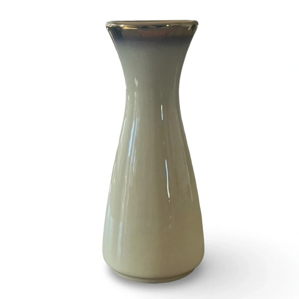 Decorative Cream Vase with Kassel Design